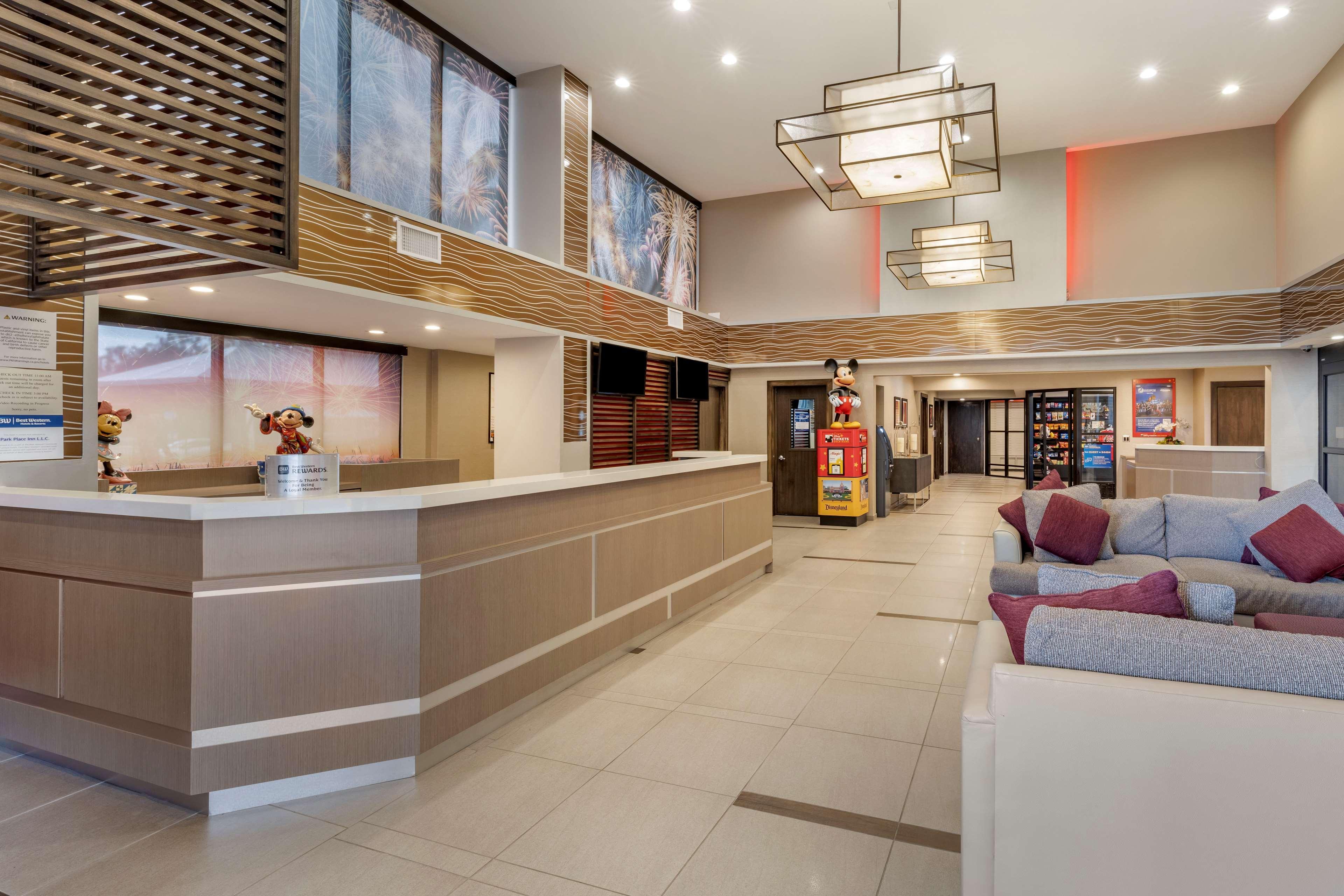 Western Park Place - Mini Hotel